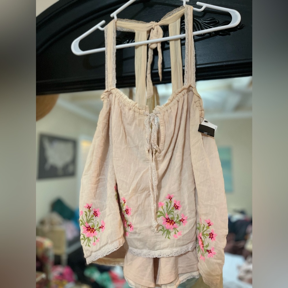 Free people cropped embroidered halter tank size large